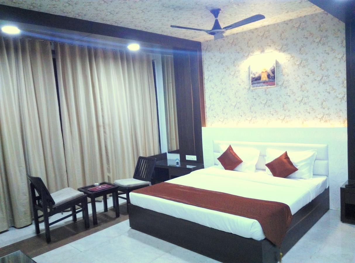 Hotel Tilak Bhopal Eksteriør bilde