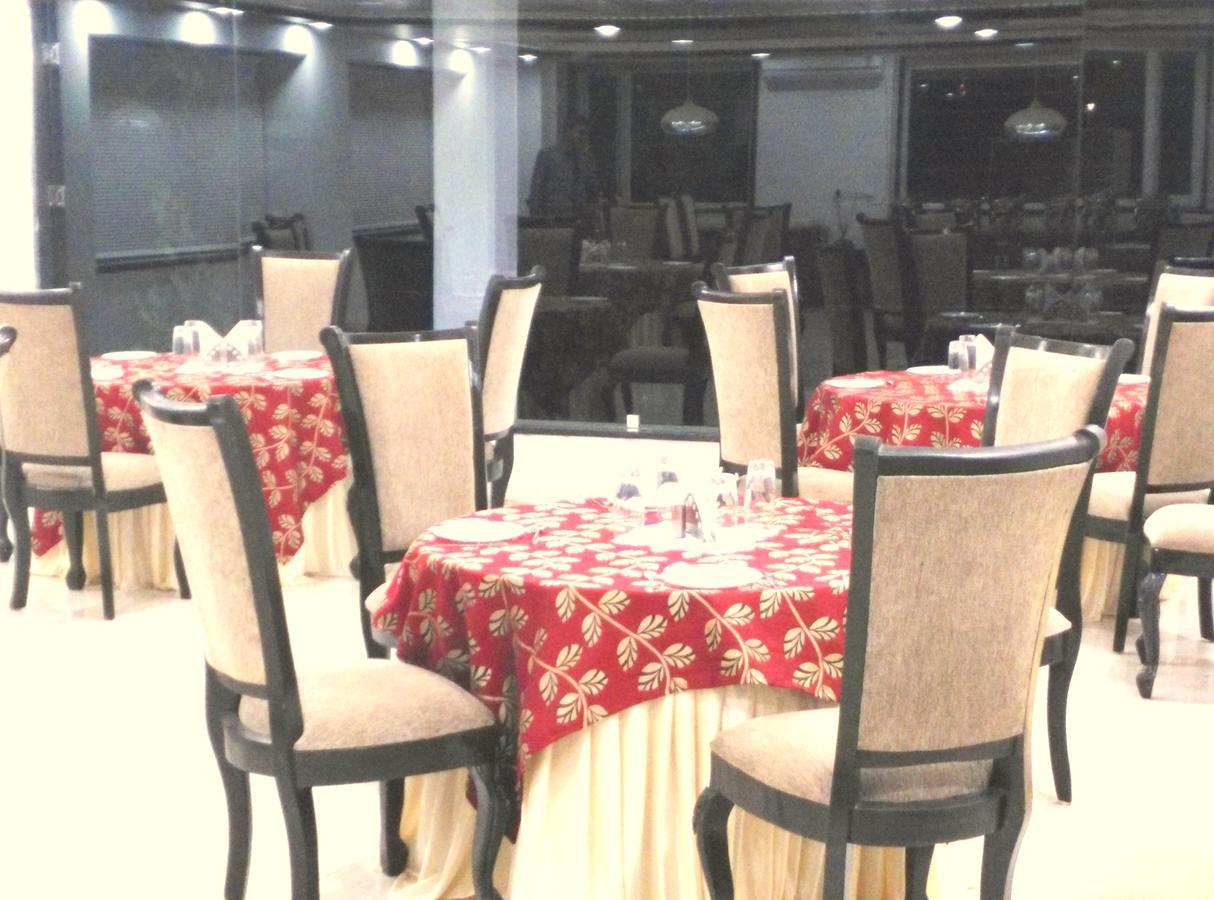Hotel Tilak Bhopal Eksteriør bilde
